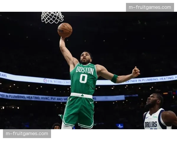 杰伦布朗总得分2038分 塔图姆伤缺期间扛起绿军